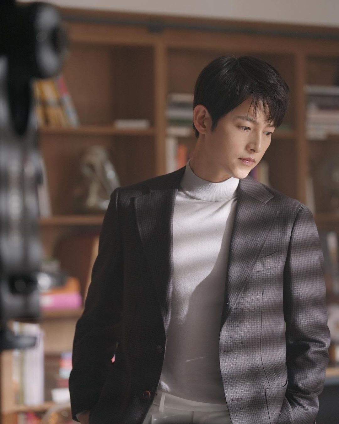 Song Joong Ki shows a calm attitude when Song Hye Kyo is constantly in love with young men - Photo 7