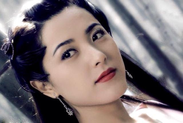 Tăng Lê - Mỹ nhân 200 năm mới gặp của Trung Hý, cứ chia tay ai là người đó phất như diều gặp gió - Hình 1