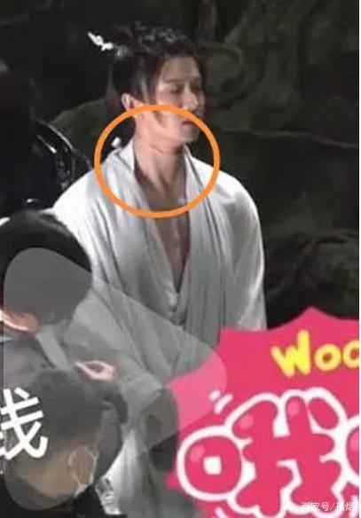 Trần Vỹ Đình khoe cơ bụng Mlem Mlem, fan cà khịa Nhậm Gia Luân xài hàng pha-ke - Hình 5