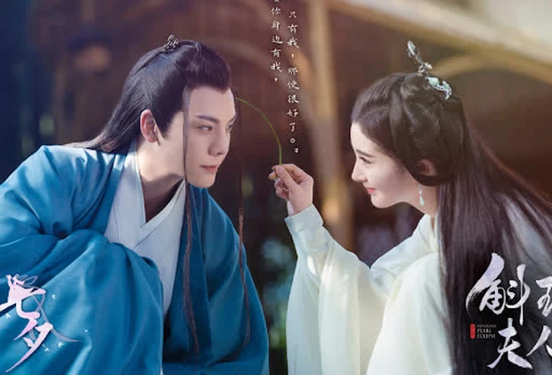 Trần Vỹ Đình khoe cơ bụng Mlem Mlem, fan cà khịa Nhậm Gia Luân xài hàng pha-ke - Hình 1
