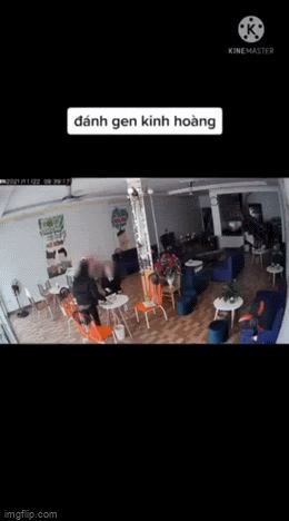 Vợ vung liên hoàn tát, tú.m tó.c đẩy ngã tiể.u ta.m trong quán cafe: Mày cướp bố của con tao - Hình 1