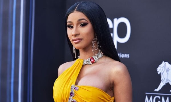 Cardi B temporarily put aside "comedy" to become the creative director of the magazine - Photo 1