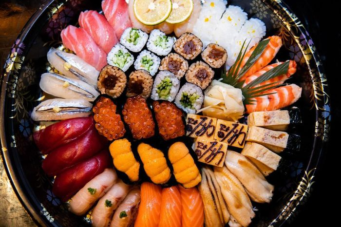 Sushi - Món ăn quốc dân Nhật Bản nhưng không đến từ Nhật và những điều bạn chưa biết về sushi - Hình 1