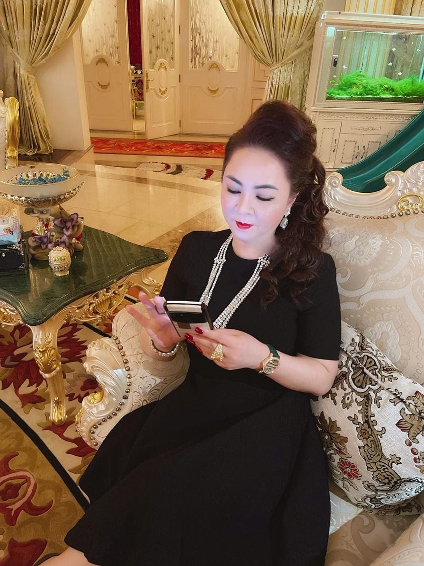 Bị cư dân mạng tràn vào livestream đòi 50 tỷ, bà Phương Hằng gay gắt: Tôi chưa bao giờ nuốt lời, đừng hỗn xược như vậy! - Hình 5