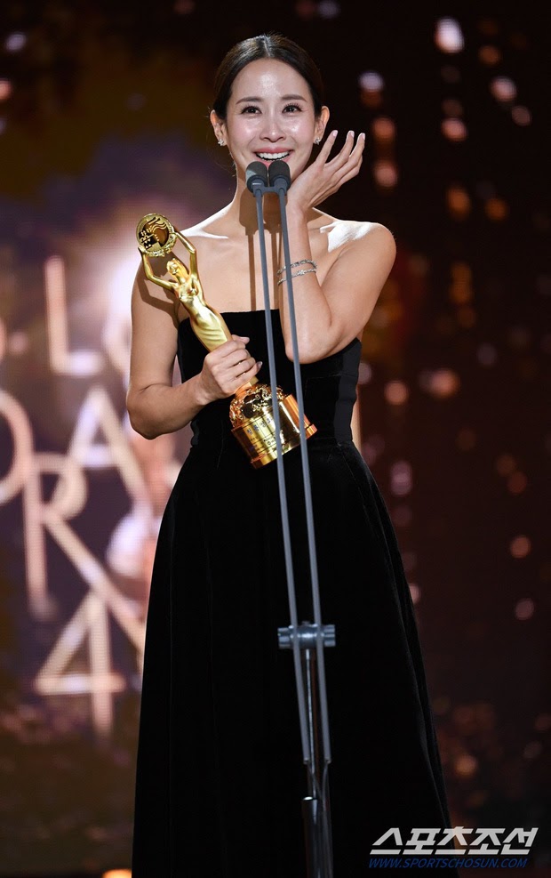 Jo Yeo Jeong Ký sinh trùng bị bạn trai bỏ, bố lừa đảo và hành trình chông gai đến tượng vàng Oscar - Hình 7