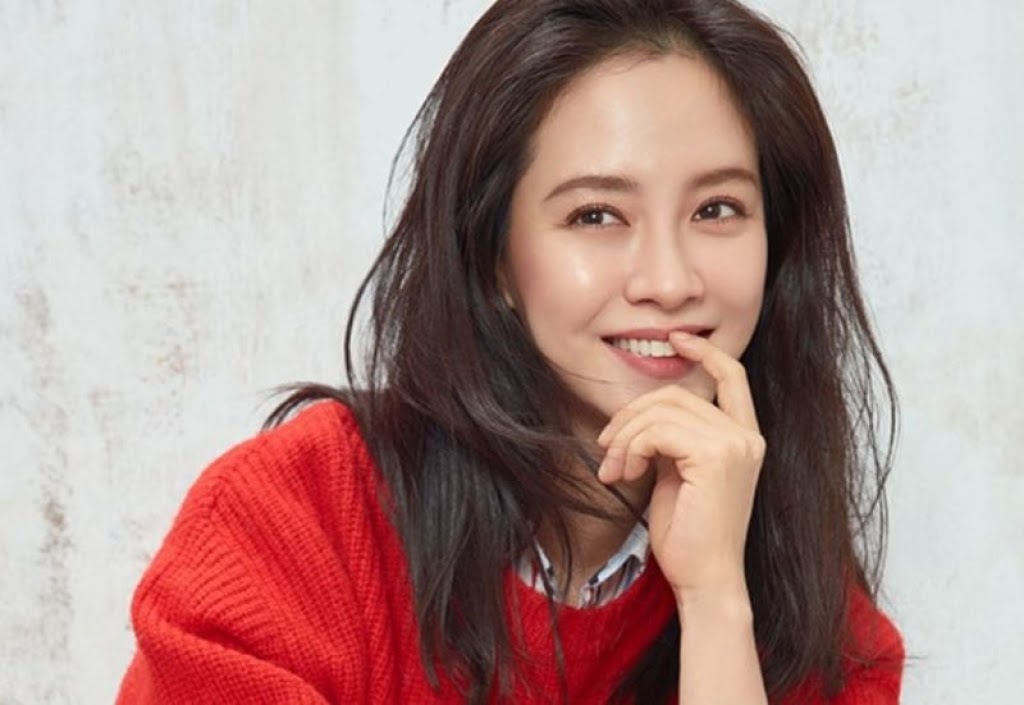 Song Ji Hyo, Đường Yên, Yoo In Na và những mỹ nhân showbiz khổ sở vì bad boy - Hình 1
