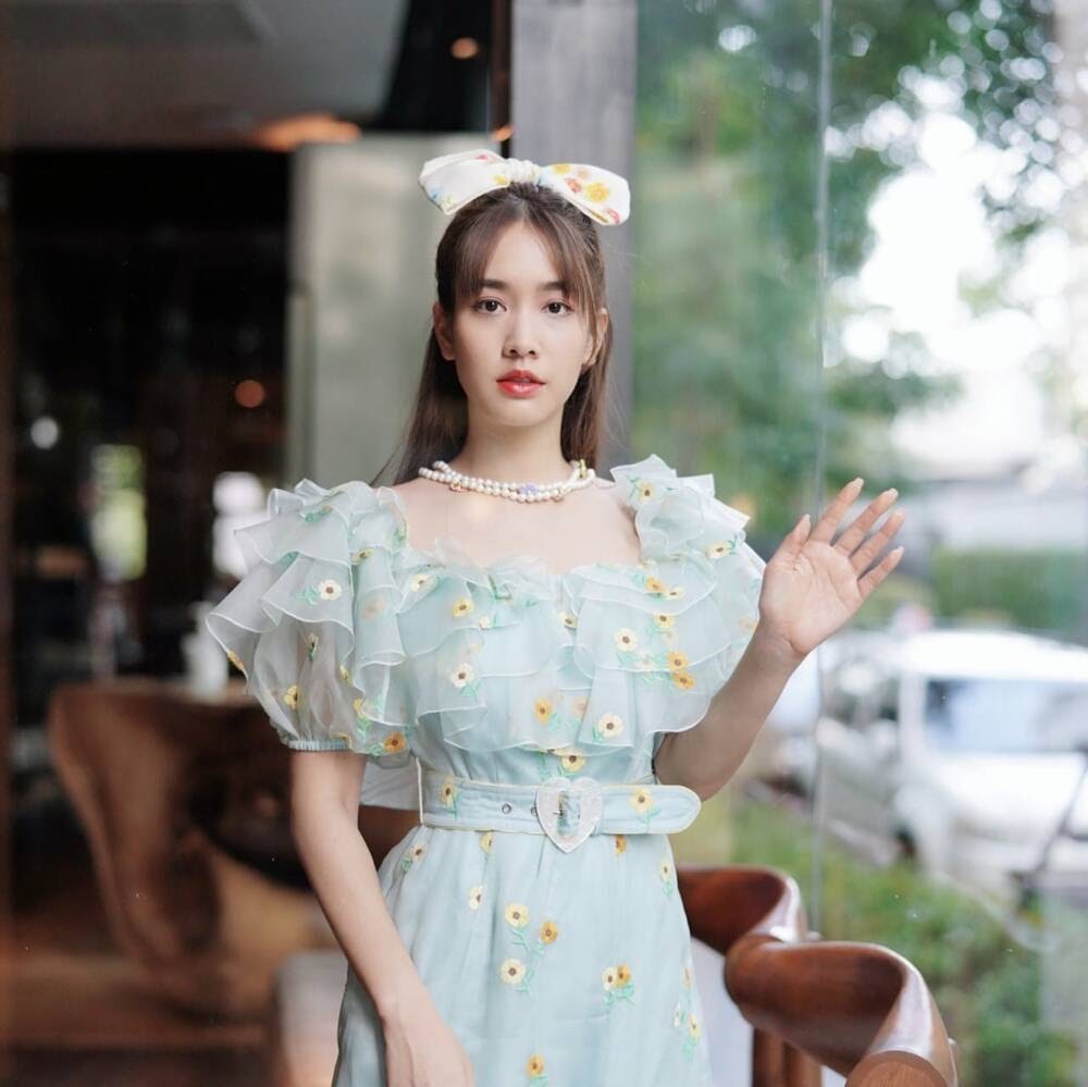 Yaya Urassaya, Nichkhun là cậu ấm cô chiêu nhưng vẫn không đọ lại gia thế hiển hách của sao Thái này - Hình 4