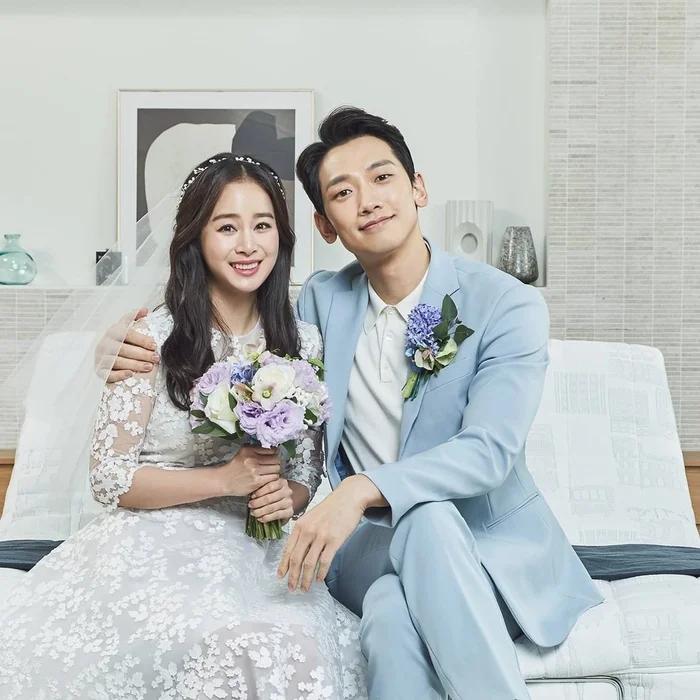 Kim Tae Hee lộ diện sau ồn ào Bi Rain ngoại tình, nhan sắc gây tranh cãi, Song Hye Kyo bị réo tên - Hình 6