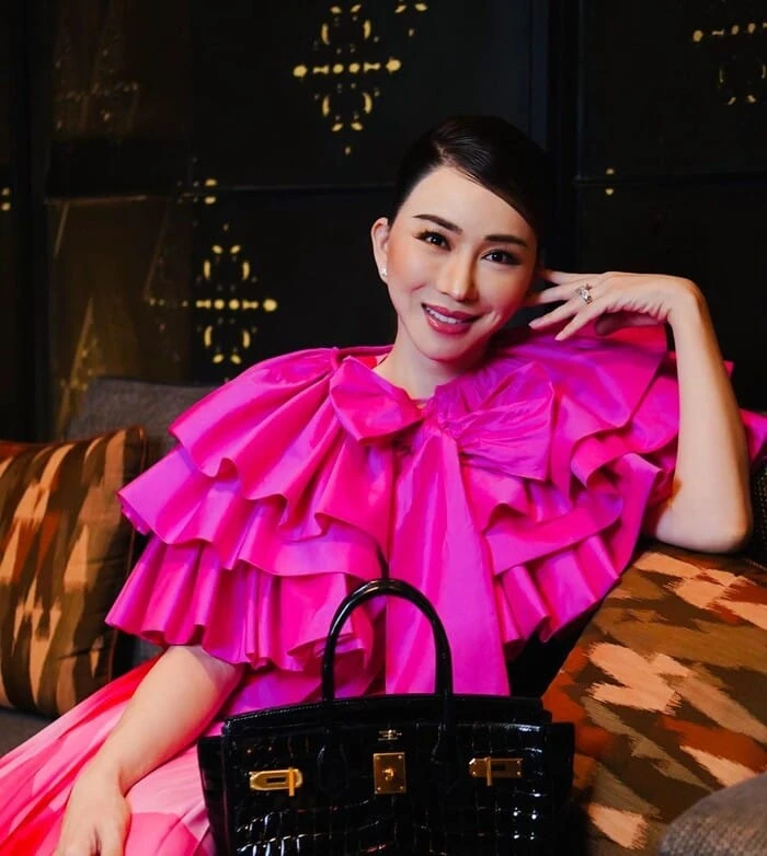 Chủ tịch Miss Universe 'gửi tín hiệu' đăng quang cho Thailand: Bản sao thứ 2 của ông Nawat - Engfa? - Hình 4