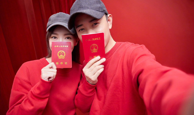 La Tấn: Thường xuyên bị đồn thân mật quá mức cùng bạn diễn, hôn nhân với Đường Yên rạn nứt - Hình 11