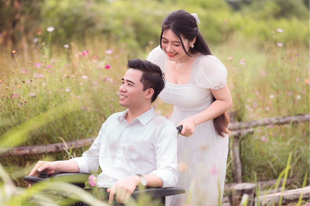 Tô Đình Khánh chàng trai không chân khoe vợ mang bầu sau 1 tháng kết hôn, bụng to rõ như sắp sinh - Hình 5