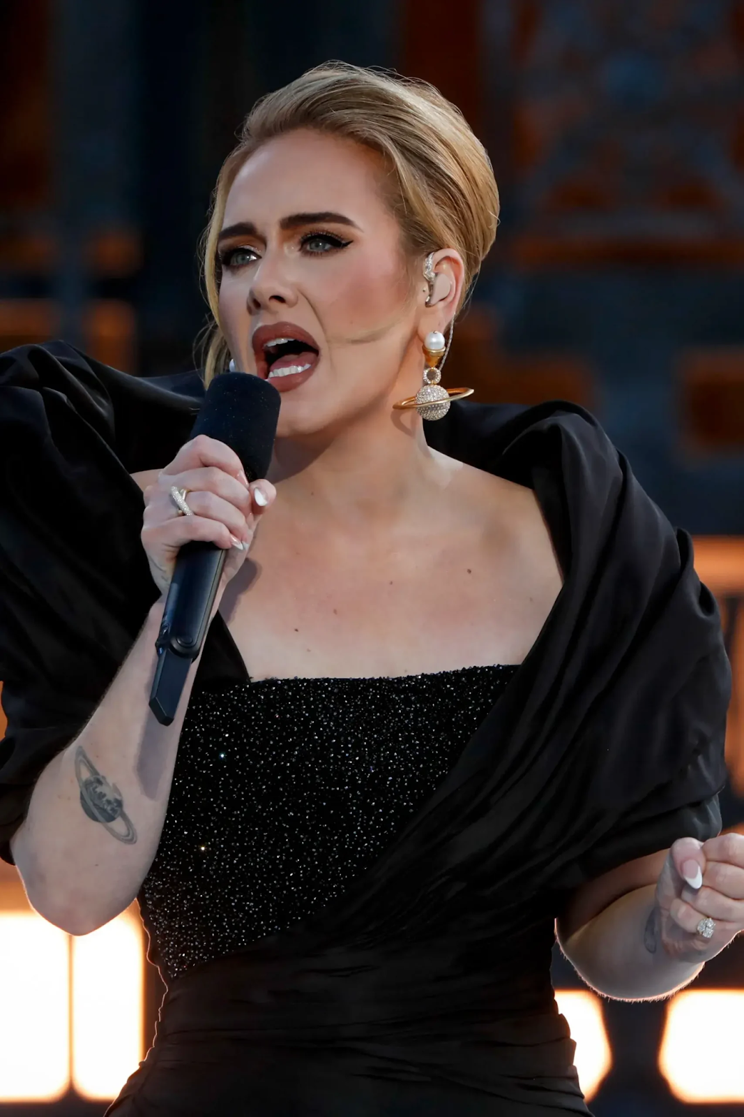 Adele mắc bệnh nặng sau khi ly hôn chồng, nghẹn ngào tiết lộ góc khuất khiến fan xót xa? - Hình 3