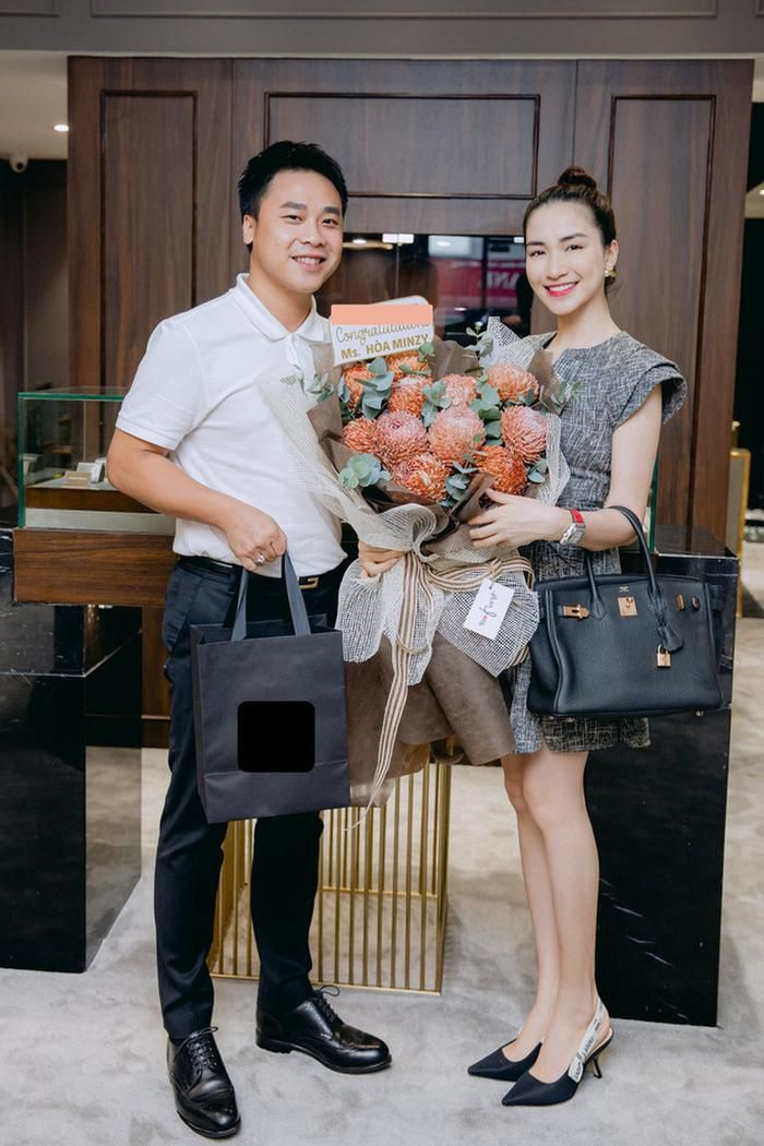 Bạn gái mới của thiếu gia Minh Hải tức giận đáp trả khi bị fan Hòa Minzy tấn công - Hình 1