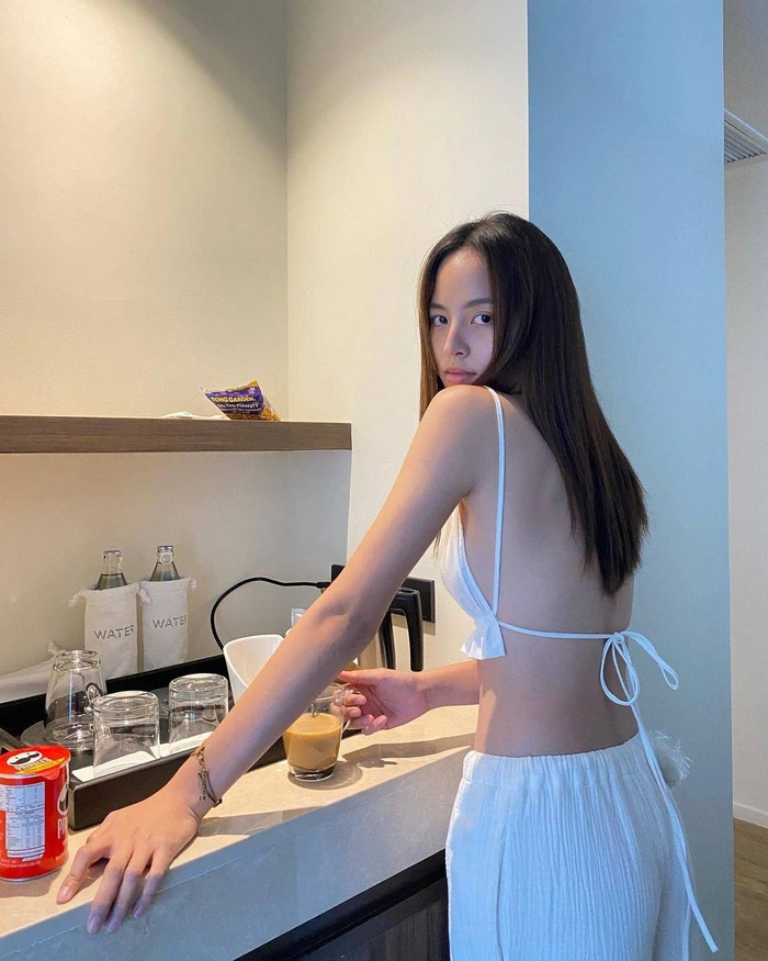 Nychaa Nuttanicha: Từ cô nàng ngọt ngào thành ái nữ gợi cảm, hẹn hò với bạn trai hơn 10 tuổi - Hình 7
