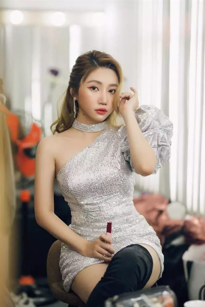 Orange: Quá khứ bị chê nhan sắc, ngồi thở cũng có thị phi từ ồn ào quỵt tiền đến bị gạ tình 1 đêm - Hình 1