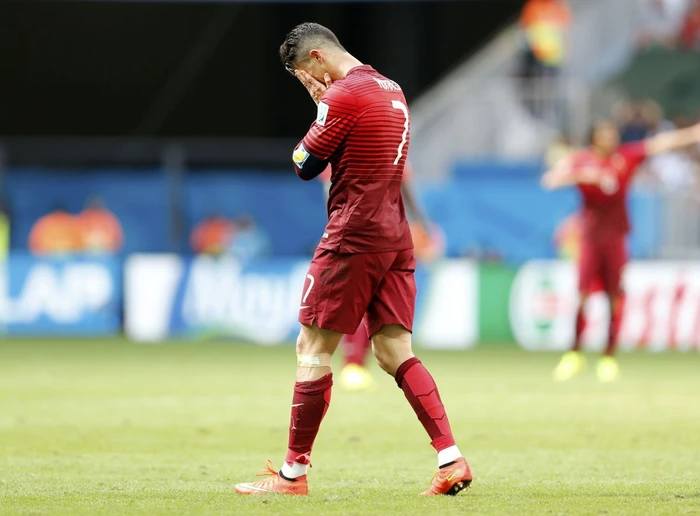 Ronaldo cao ngạo hưởng đặc quyền gây choáng dù trở thành ngôi sao dở nhất lịch sử World Cup? - Hình 5