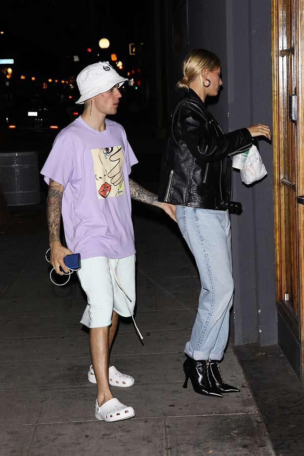 Justin Bieber và những lần gây tranh cãi với bàn tay hư đặt ở nơi khó nói của Hailey - Hình 17