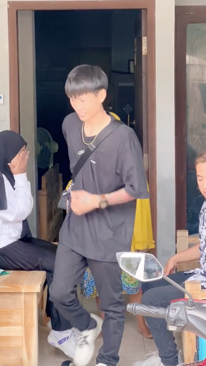 Đạt Villa đối xử với mẹ vợ tương lai thế nào mà khiến bạn gái người Indonesia phải bật khóc nức nở? - Hình 5