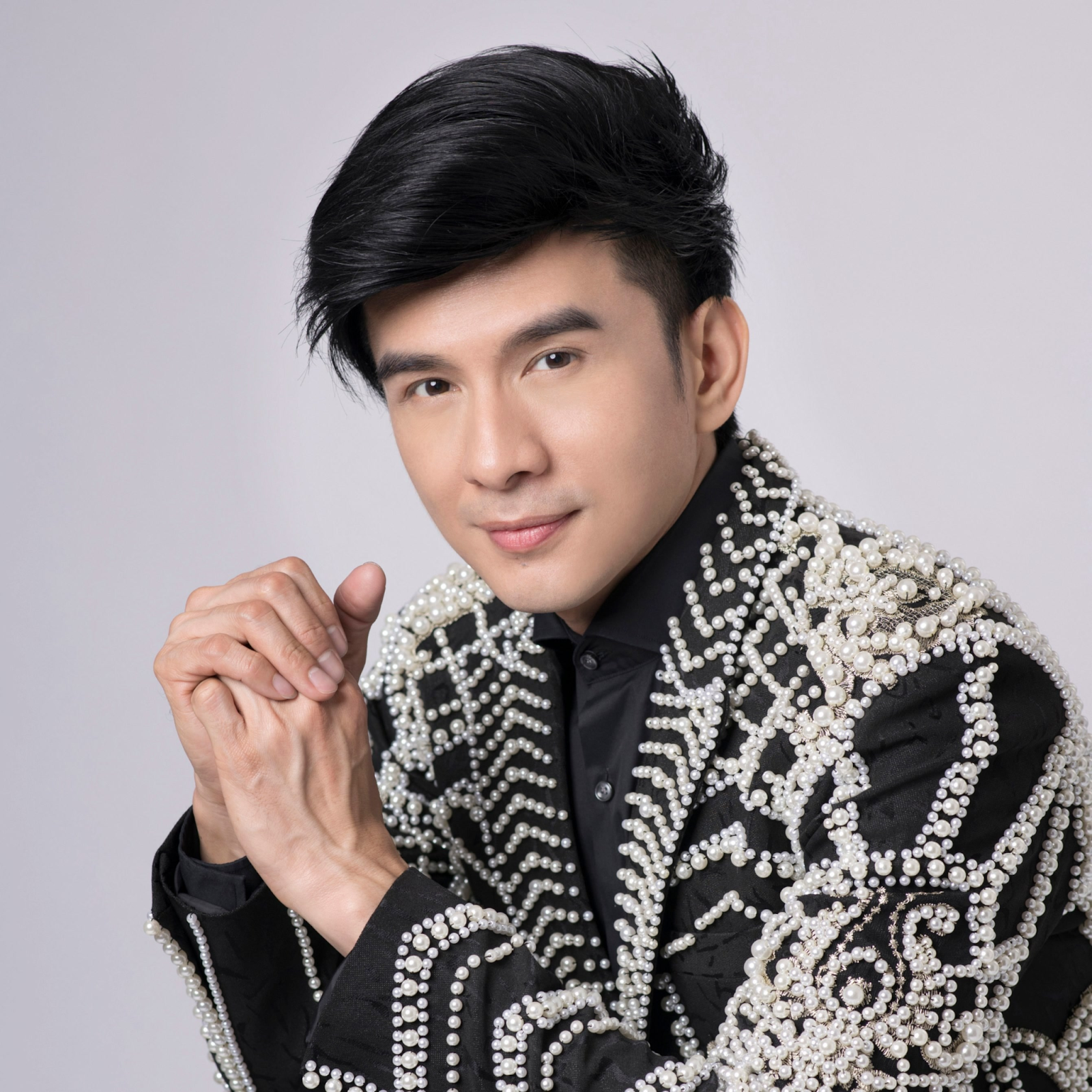 Nghệ sĩ Việt bị trầm cảm: Đan Trường, Hương Giang suýt tự vẫn, Hương Tràm tự làm đau chính mình - Hình 1