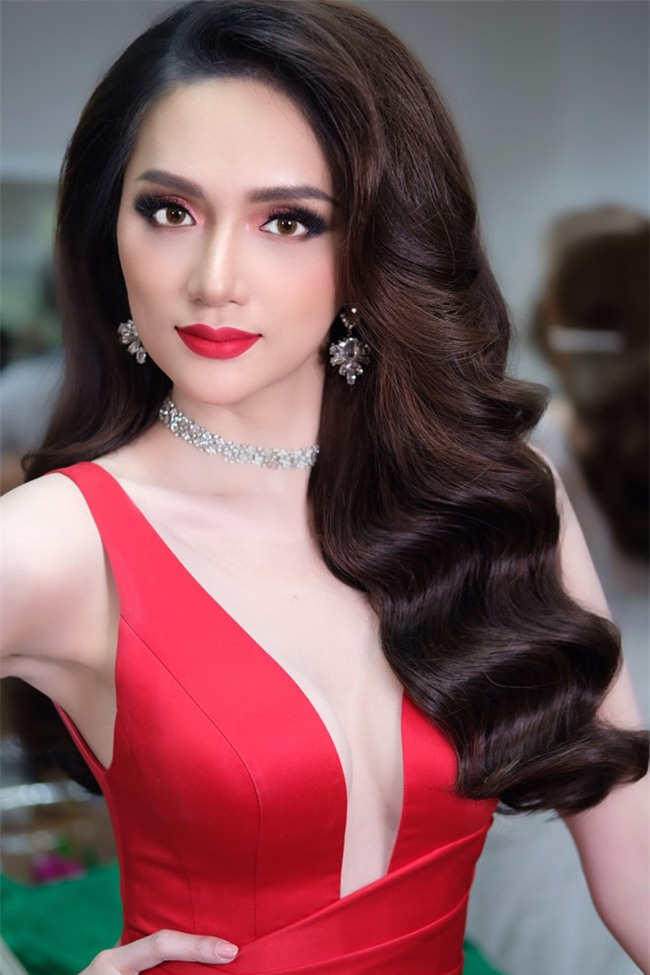 Nghệ sĩ Việt bị trầm cảm: Đan Trường, Hương Giang suýt tự vẫn, Hương Tràm tự làm đau chính mình - Hình 2