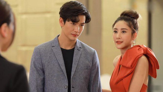 Quản lý Tangmo Nida nhận tội khai man, nhóm bạn 5 người đối mặt án tù lên đến 1 thập kỷ - Hình 5