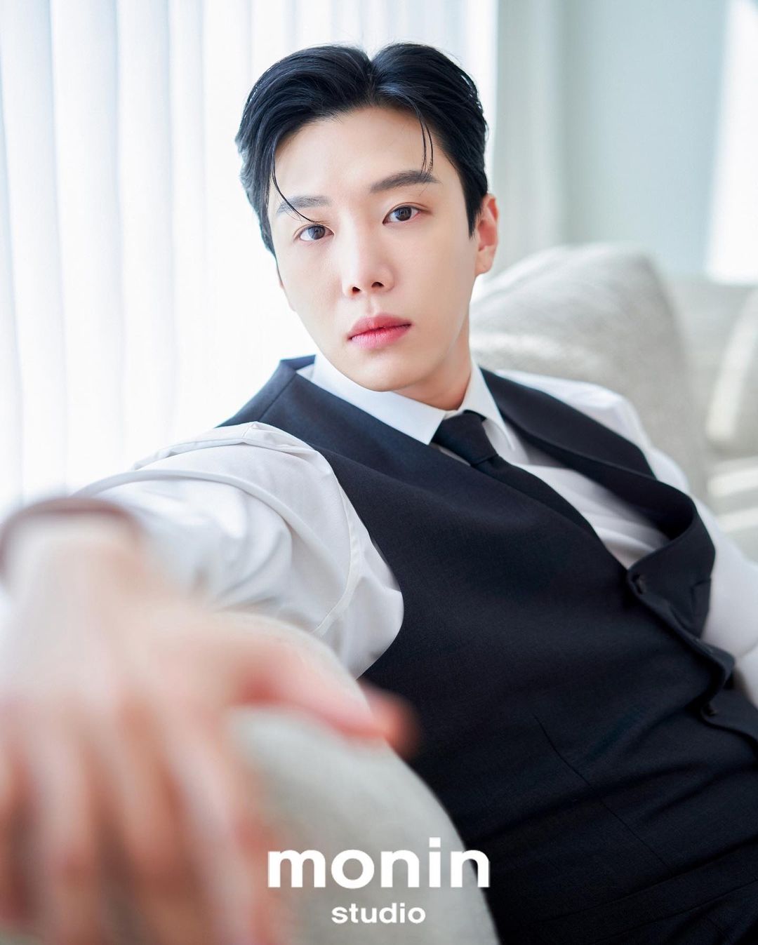Yejun and T-ae get married, Korean entertainment industry "explodes" with good news - Photo 1