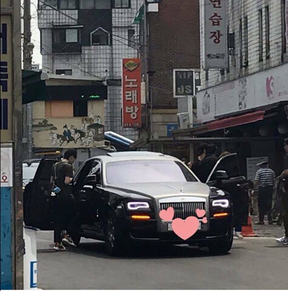 G-Dragon and his collection of billion-dollar supercars make people admire - Photo 4