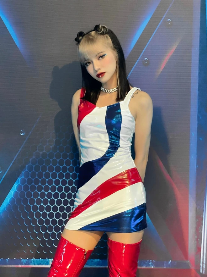 Lisa Việt Nam CiiN xinh đẹp từ nhỏ nhưng vẫn gây tranh cãi, sau khi sửa mũi lại được khen hết lời - Hình 10