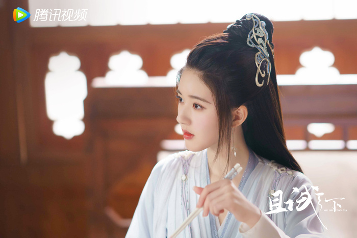 Triệu Lộ Tư hẹn hò người cùng ngành, bạn trai thường đến khách sạn thăm cô? - Hình 4