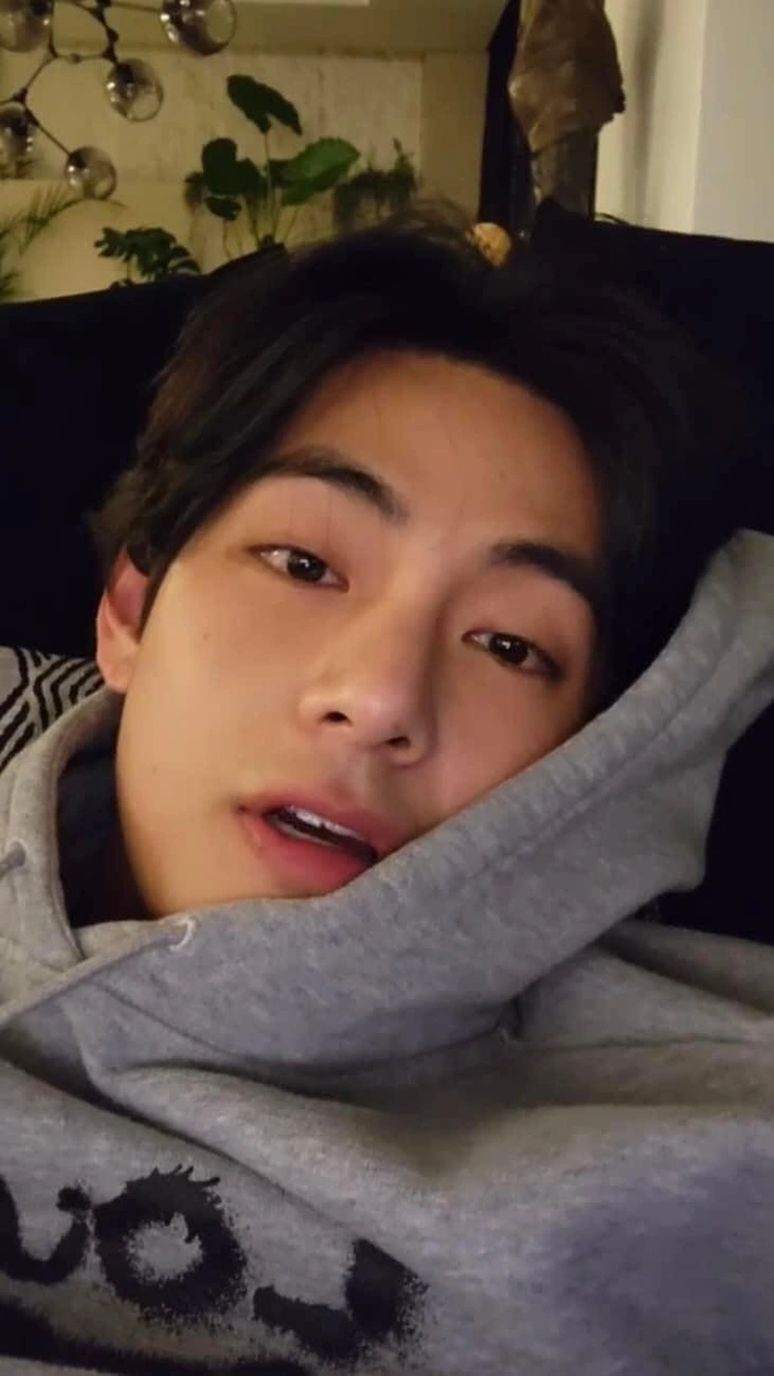 V (BTS) caused both the fandom and himself to fall into 'chaos' with 1-0-2 in just 1 night - Photo 5