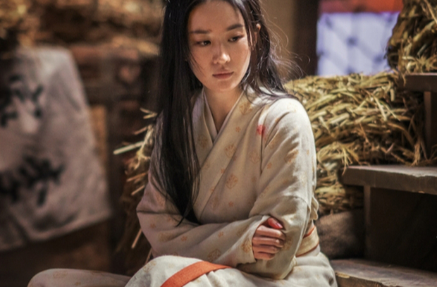Liu Yifei and Tran Hieu caused a storm on social media because of the "lip lock" scene - Photo 5