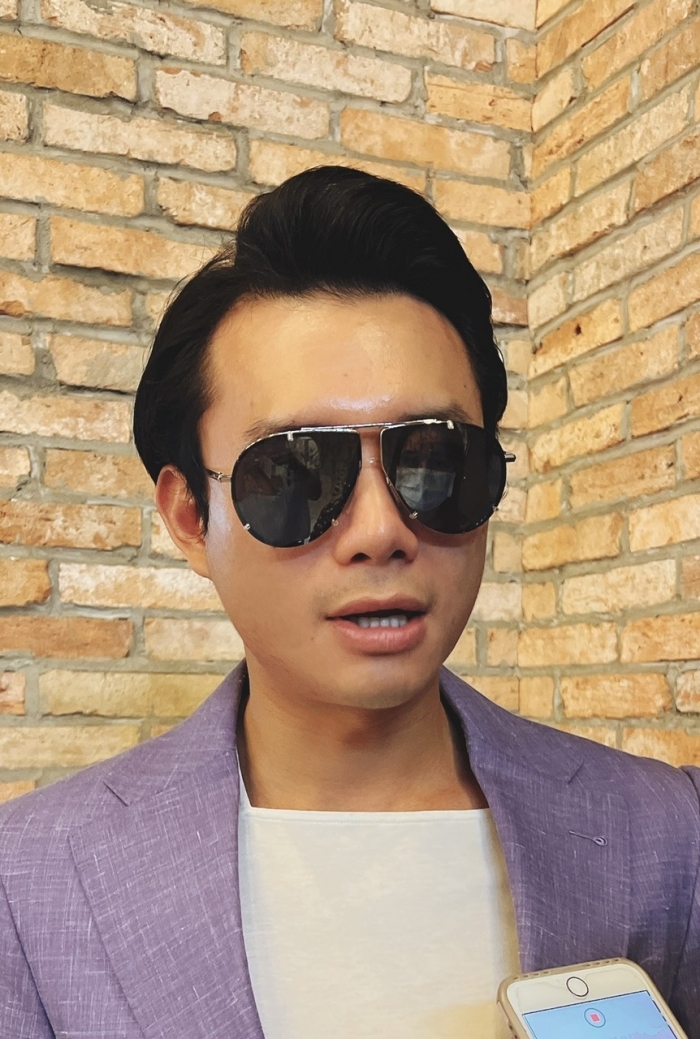 Bạn thân Hồng Đăng nói thẳng việc nam DV bị thu điện thoại, loạt thông tin lần đầu được hé lộ - Hình 1