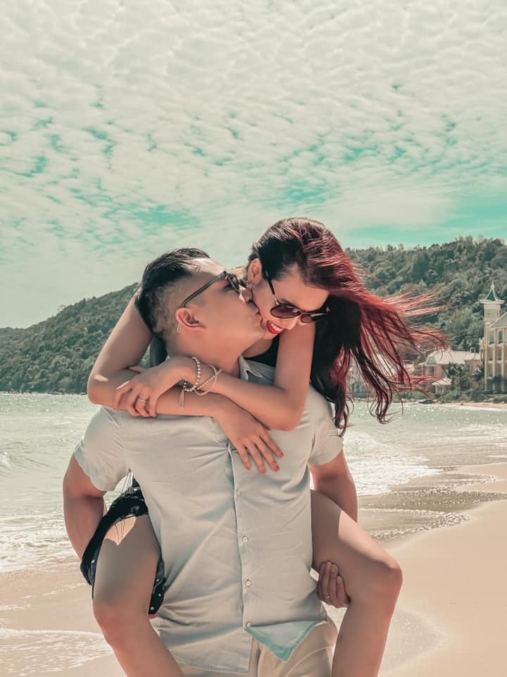 Đỗ Mỹ Linh và dàn mỹ nhân bước chân vào hào môn, được chồng đại gia cưng như trứng mỏng - Hình 15