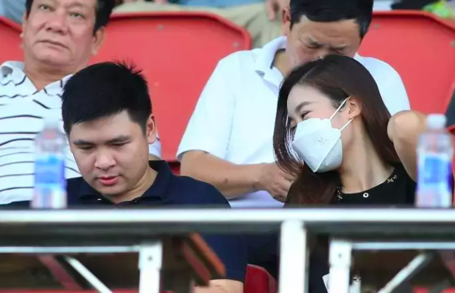Đỗ Mỹ Linh và dàn mỹ nhân bước chân vào hào môn, được chồng đại gia cưng như trứng mỏng - Hình 1