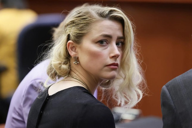 Johnny Depp thách thức Amber Heard khi hay tin cô đệ đơn 43 trang kháng cáo - Hình 7