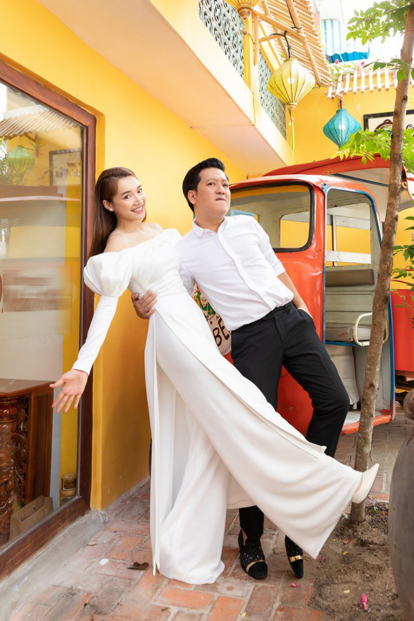 Trường Giang cưng chiều Nhã Phương hết nấc, để vợ đứng tên toàn bộ tài sản từ khi kết hôn - Hình 1