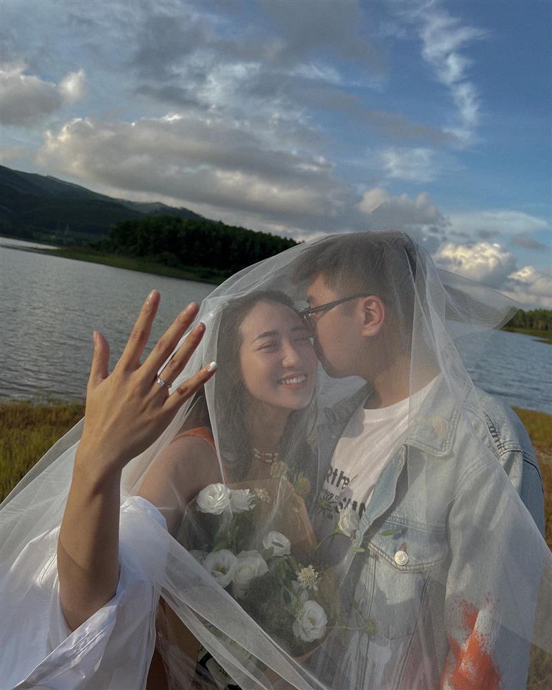 Kieu Ly (Who is that person) officially released the wedding photo ...