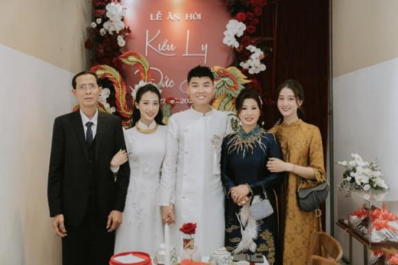 Kieu Ly (Who is that person) released a panoramic photo of the wedding ...