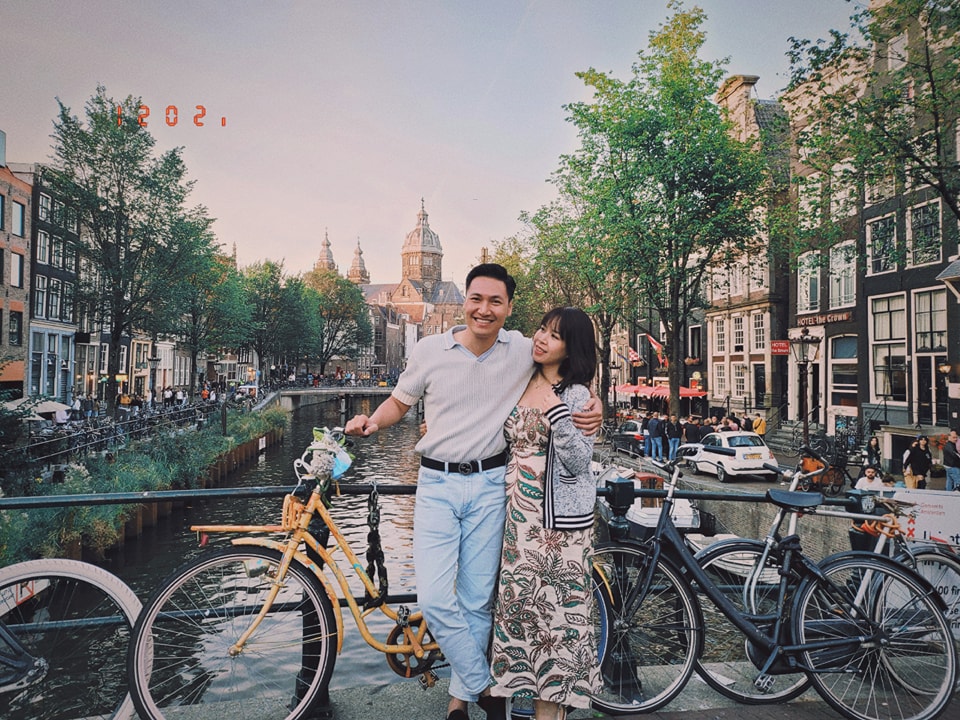 Mạnh Trường thể hiện tình cảm với vợ qua 1 hành động, vỗ thẳng mặt Hồng Đăng giữa ồn ào về nước - Hình 3