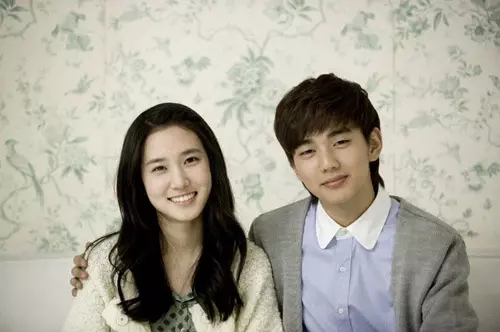 Park Eun Bin từng bị nghi ngờ phim giả tình thật với Yoo Seung Ho bởi mối nhân duyên đầy thú vị - Hình 5