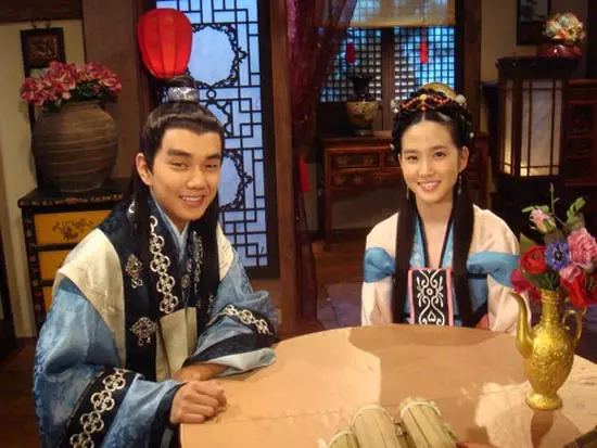 Park Eun Bin từng bị nghi ngờ phim giả tình thật với Yoo Seung Ho bởi mối nhân duyên đầy thú vị - Hình 4