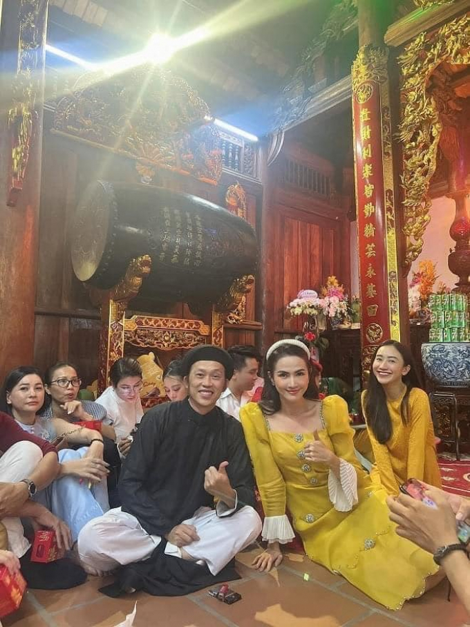 Hoài Linh quẩy bar sàn cực sung tại nhà thờ Tổ 100 tỷ sau ồn ào từ thiện, netizen liền mỉa mai - Hình 2