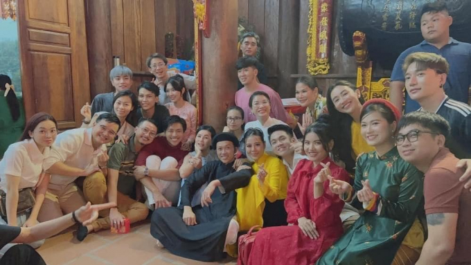 Hoài Linh quẩy bar sàn cực sung tại nhà thờ Tổ 100 tỷ sau ồn ào từ thiện, netizen liền mỉa mai - Hình 3