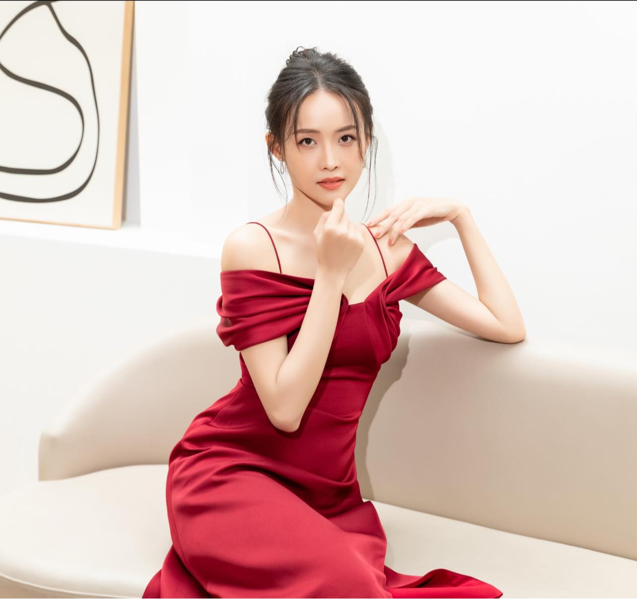 Phí Ngọc Hưng lần đầu khoe khung ảnh bên Trương Mỹ Nhân, ẩn ý khẳng định một gia đình - Hình 10