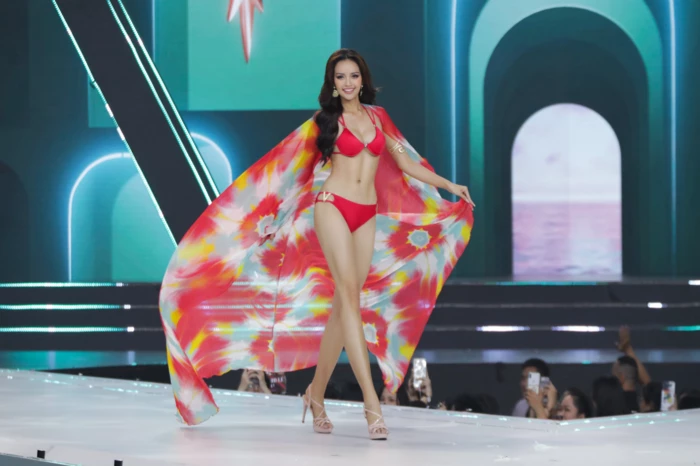 Miss Universe Hy Lạp lấn lướt Ngọc Châu, nàng hậu công khai 1 thứ khiến đối thủ tắt điện? - Hình 7