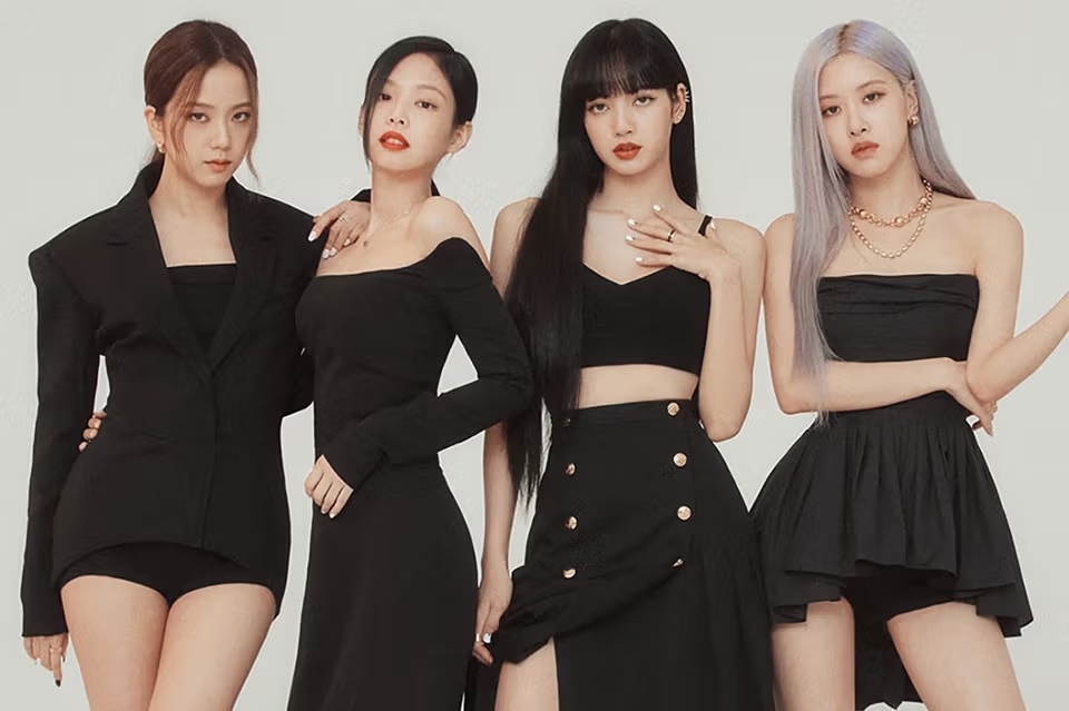BLACKPINK bằng mặt không bằng lòng, thân thiết chỉ là ngụy tạo, Lisa - Jennie bất mãn ra mặt? - Hình 7