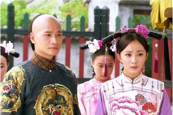 Hà Thịnh Minh: Nghi vấn trao thân cho Vu Chính để được nâng đỡ, Dương Mịch yêu từ cái nhìn đầu tiên - Hình 3