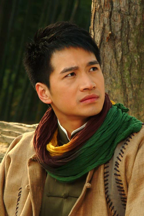 Hà Thịnh Minh: Nghi vấn trao thân cho Vu Chính để được nâng đỡ, Dương Mịch yêu từ cái nhìn đầu tiên - Hình 2