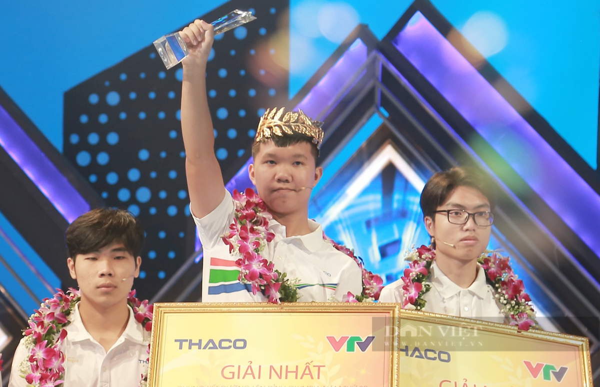 Le Xuan Manh caused controversy because he received a huge reward, Dr. Doan Huong did not recognize Olympia is talent - Photo 1