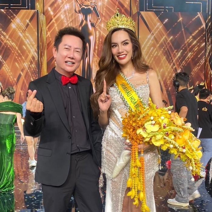 Miss Grand International: Le Hoang Phuong - Mr. Nawat with a dissatisfied face, forced interaction? - Photo 3